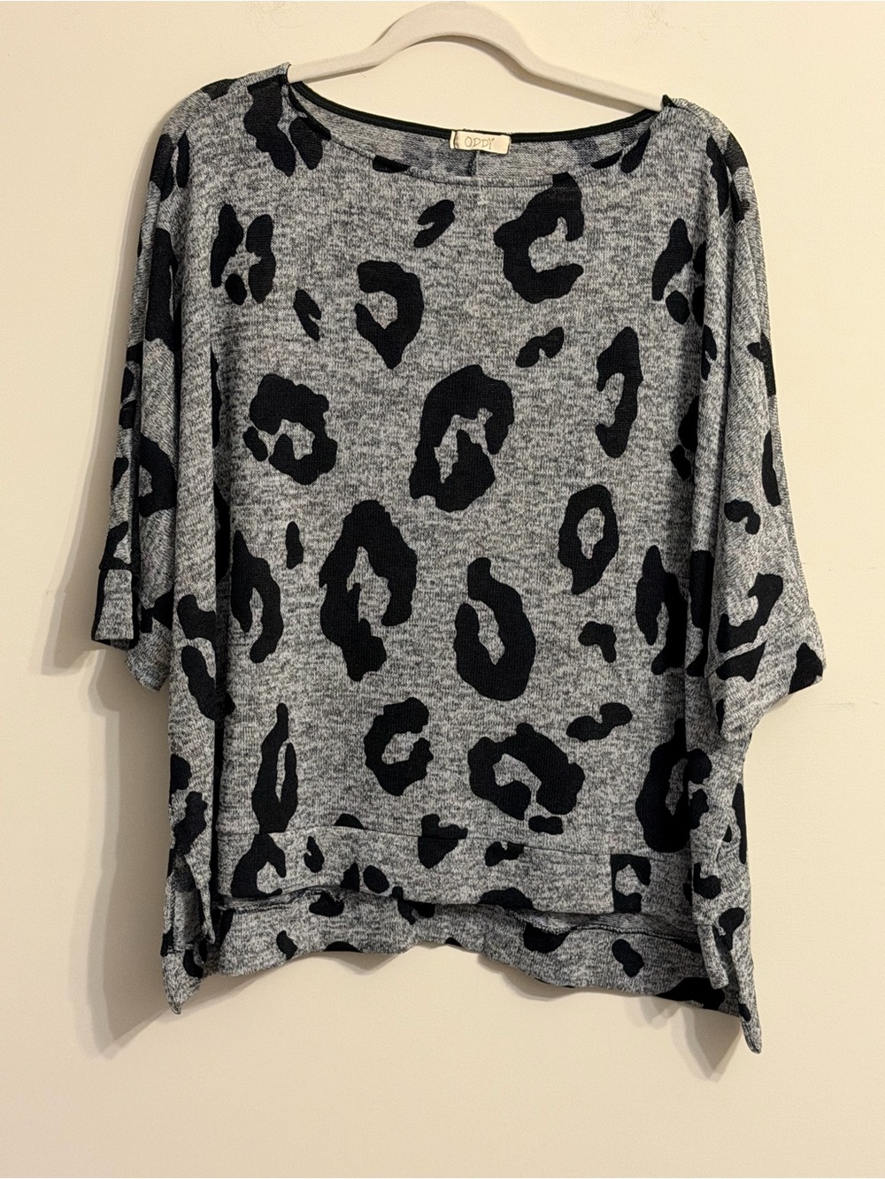 ODDY Gray and Black Leopard Print Tunic Top - Picture 3 of 4